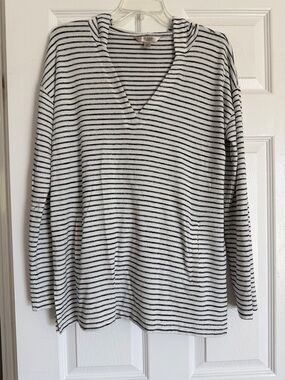 Banana Republic Black & White Striped V-Neck Sweater Hoodie